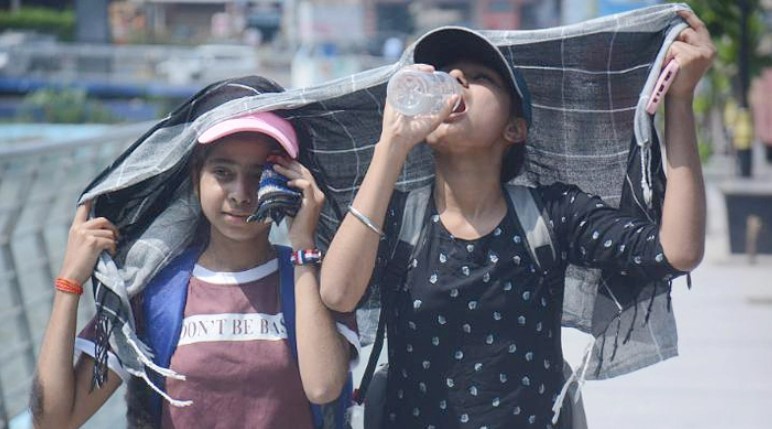 তীব্র তাপপ্রবাহে বিপর্যস্ত ভারত, ৫ রাজ্যে সতর্কতা