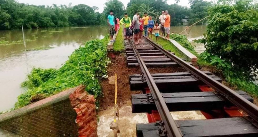 ৫ দিন পর মোহনগঞ্জ-ঢাকা ট্রেন চলাচল শুরু