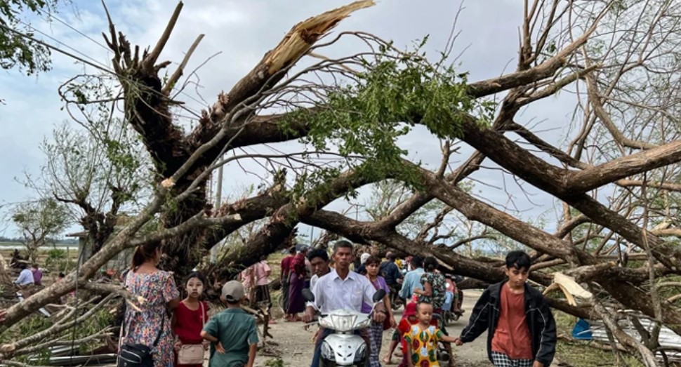 ঘূর্ণিঝড়ে মিয়ানমারে মৃতের সংখ্যা বেড়ে ৬০, নিখোঁজ শতাধিক