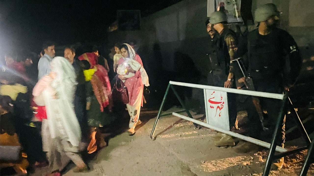 পাকিস্তানে দুটি মসজিদে হামলা চালিয়েছে ভারত