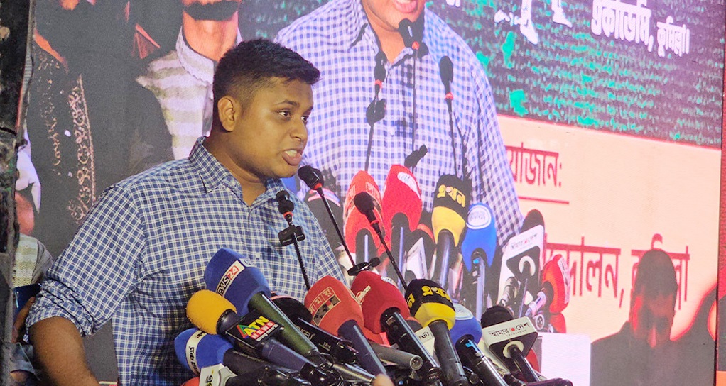‘বিএনপির রাজনীতিও আওয়ামী লীগের টাকায় চলে’