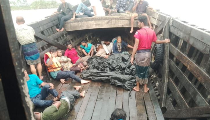 মেঘনা নদীতে ৩৯ যাত্রী নিয়ে ট্রলার ডুবি