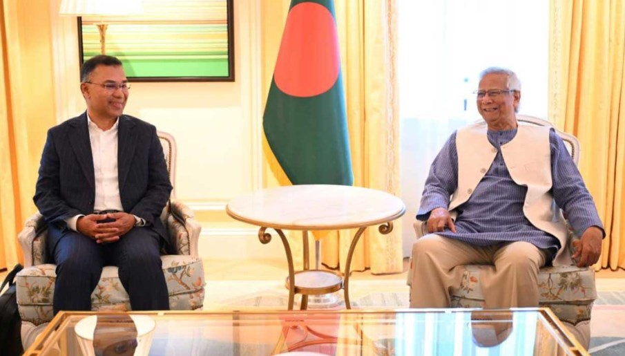 কেক পাঠিয়ে প্রধান উপদেষ্টাকে জন্মদিনের শুভেচ্ছা জানালেন তারেক রহমান