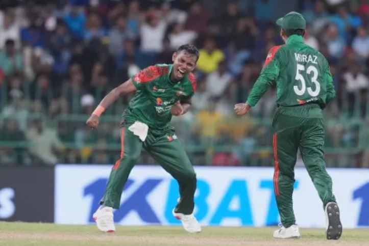 তানভীর ঝড়ে বিধ্বস্ত লঙ্কানরা, সমতায় ফিরল বাংলাদেশ