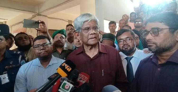 সঞ্চয়পত্রের মুনাফা বাড়ালে কেউ ব্যাংকে টাকা রাখবে না: অর্থ উপদেষ্টা