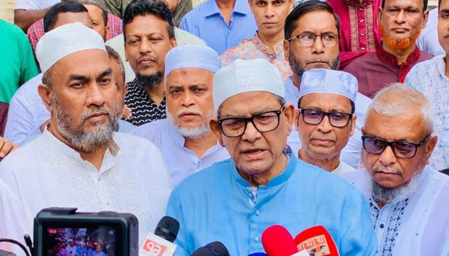 ফেব্রুয়ারিতে নির্বাচনের মাধ্যমে দেশ রাইট ট্র্যাকে উঠবে : মির্জা ফখরুল