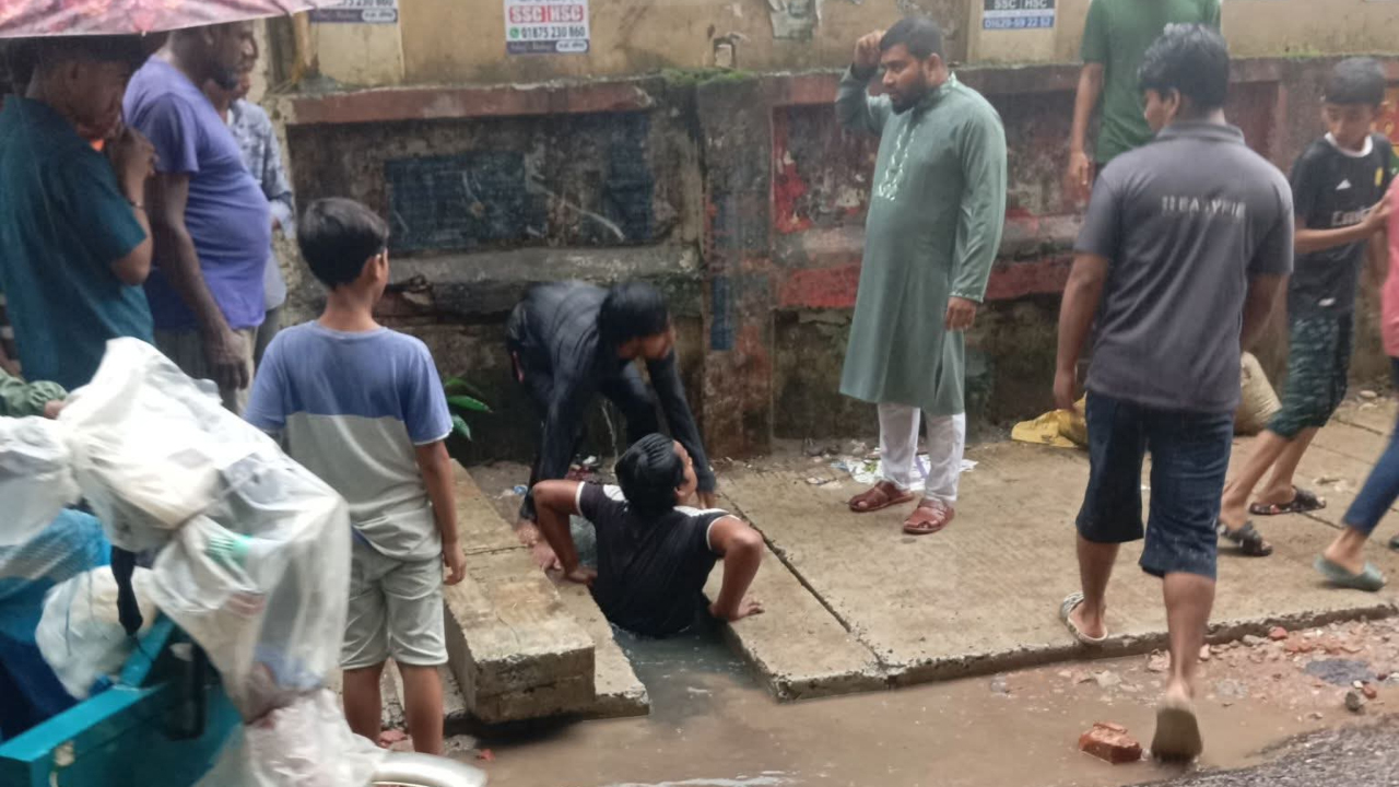 চট্টগ্রামে ফের উন্মুক্ত নালায় পড়ে প্রাণ গেল শিশুর