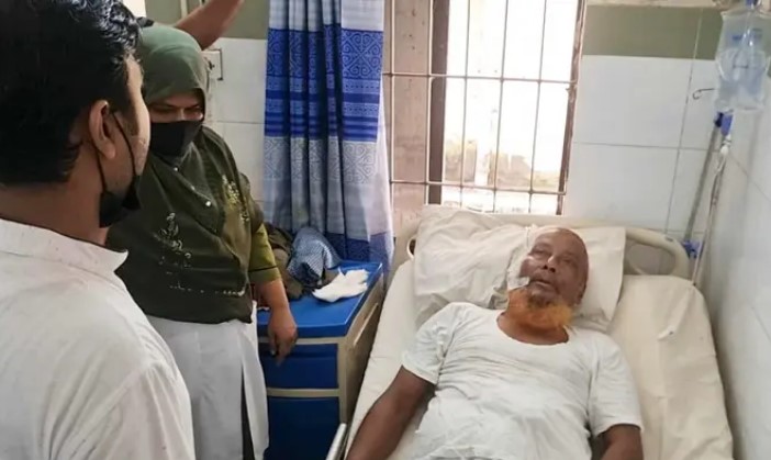 উন্নত চিকিৎসার জন্য ঢাকায় আনা হয়েছে সেই খতিবকে, থানায় মামলা