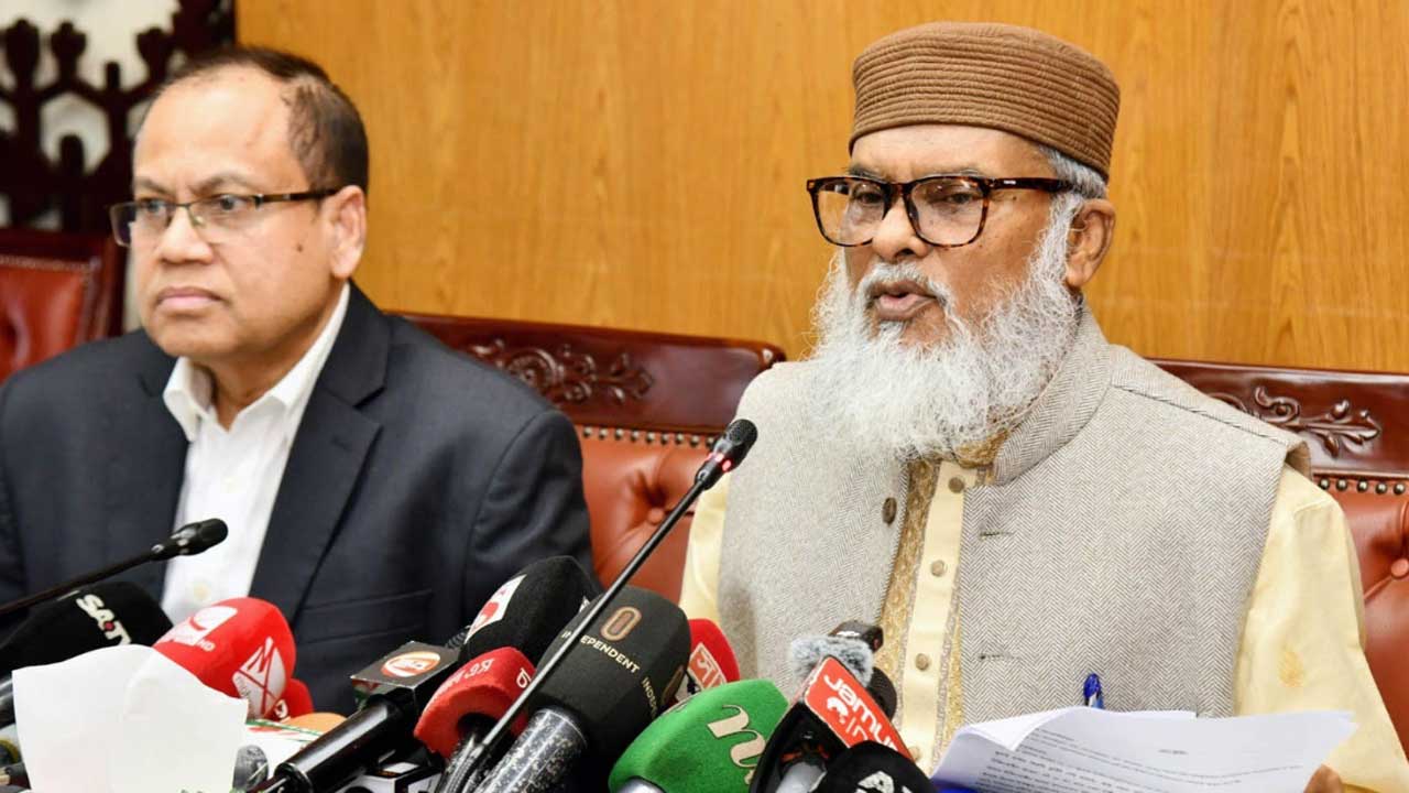 বেঁচে যাওয়া টাকা ফেরত পাবেন ৪৯৭৮ হাজি
