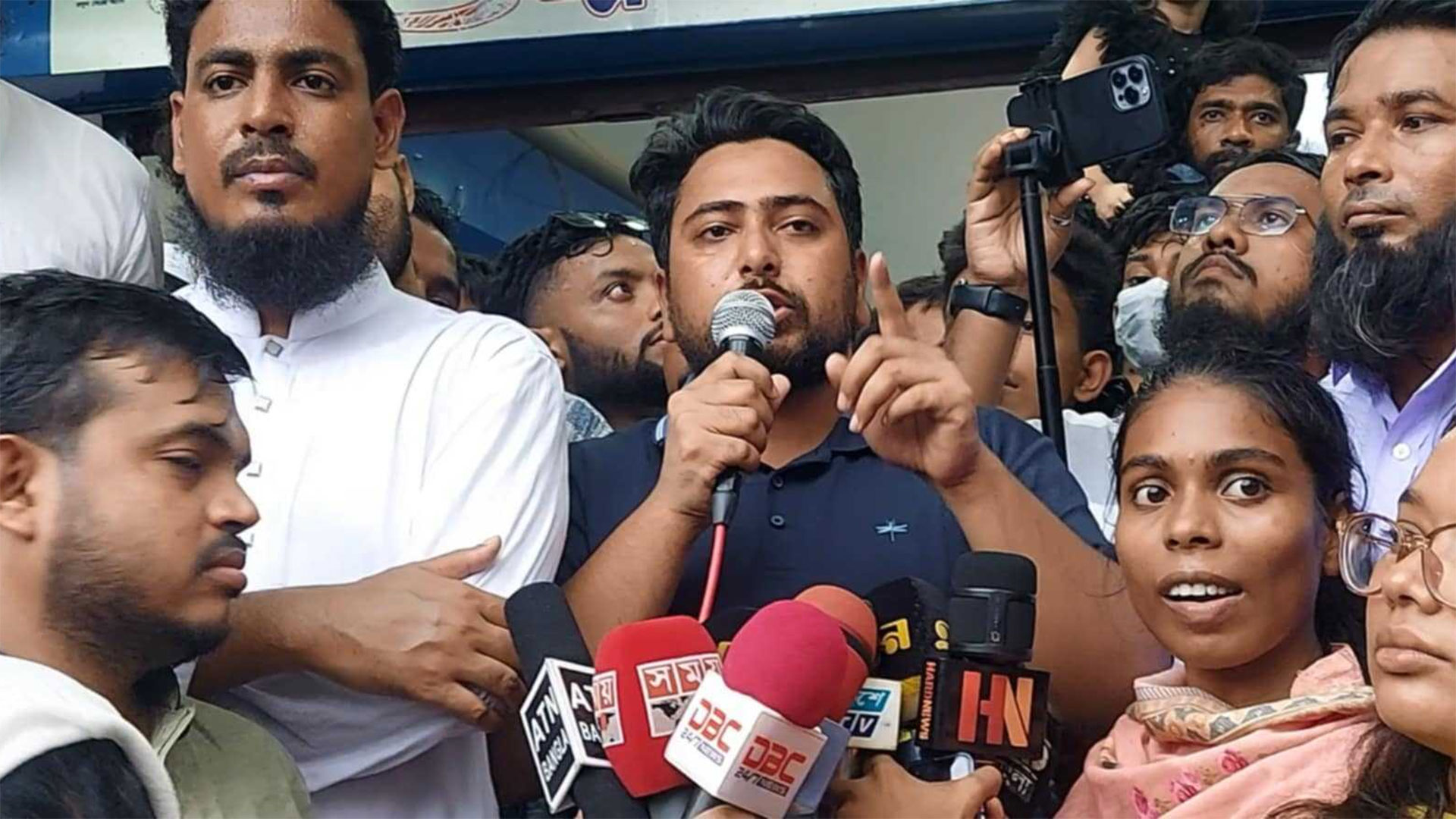 বাংলাদেশে নতুন করে ভয়ের সংস্কৃতি তৈরি করা হচ্ছে : নাহিদ ইসলাম