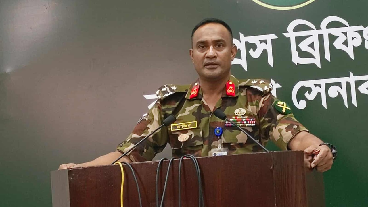 আওয়ামী লীগ কর্মীদের প্রশিক্ষণের অভিযোগ, মেজর সাদিক সেনাবাহিনীর হেফাজতে