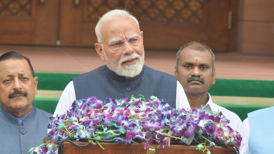 পাকিস্তানকে ব্রাহমোস ক্ষেপণাস্ত্রের ভয় দেখালেন মোদি
