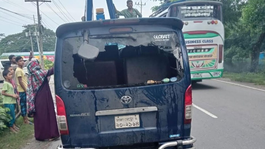 ওমানফেরত প্রবাসীকে আনতে গিয়ে একই পরিবারের ৭ জন নিহত
