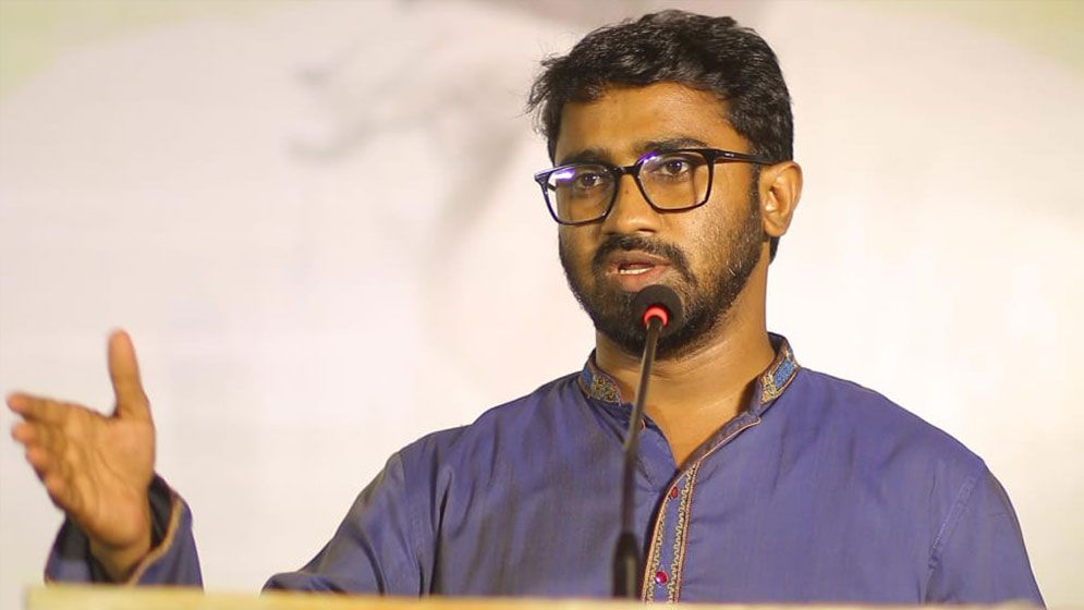 হাসিনাকে ডাকসুর আজীবন সদস্য করার প্রস্তাবে ভেটো দেওয়ায় শুরু হয় হামলা