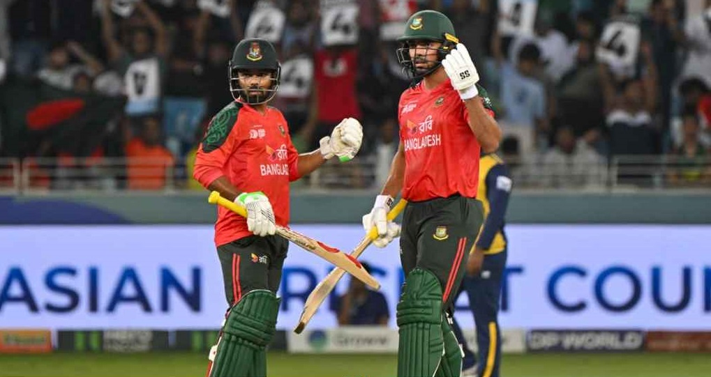রুদ্ধশ্বাস লড়াই, শ্রীলঙ্কাকে ৪ উইকেটে হারিয়ে সুপার ফোর শুরু বাংলাদেশের