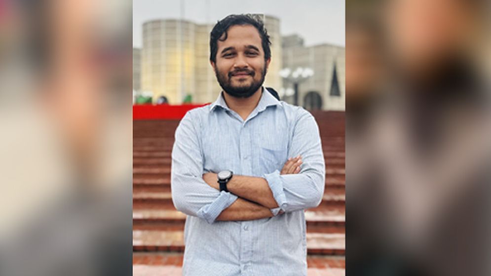 রাজনীতিতে আসার কারণ জানালেন মীর স্নিগ্ধ