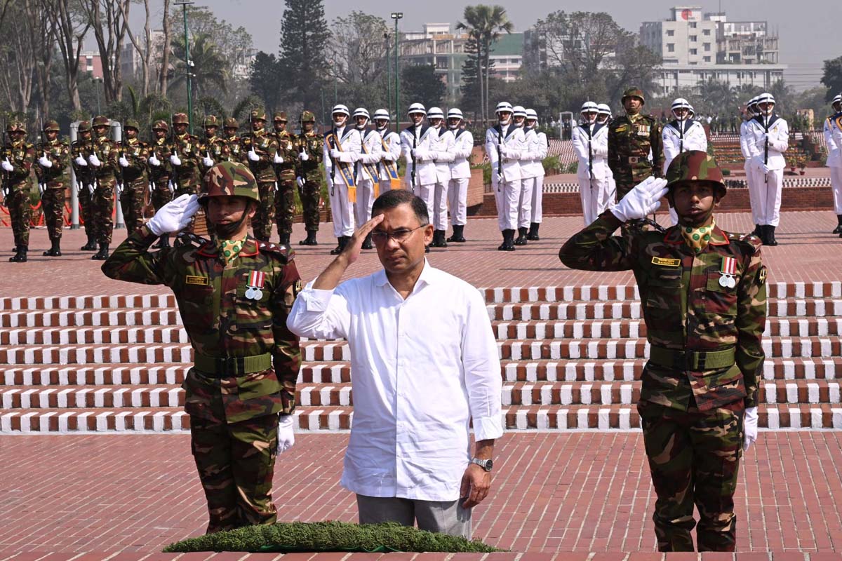 জাতীয় স্মৃতিসৌধে প্রধানমন্ত্রী তারেক রহমানের শ্রদ্ধা
