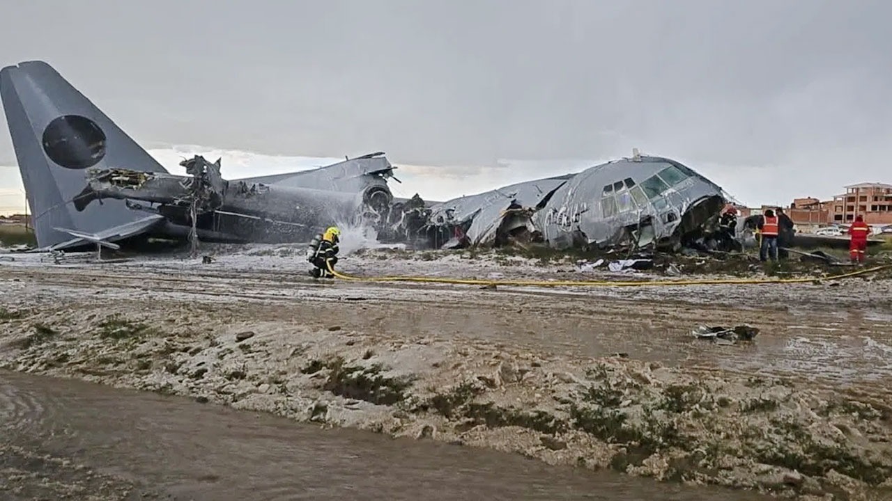 বলিভিয়ায় টাকা ভর্তি উড়োজাহাজ বিধ্বস্ত হয়ে ১৫ জন নিহত