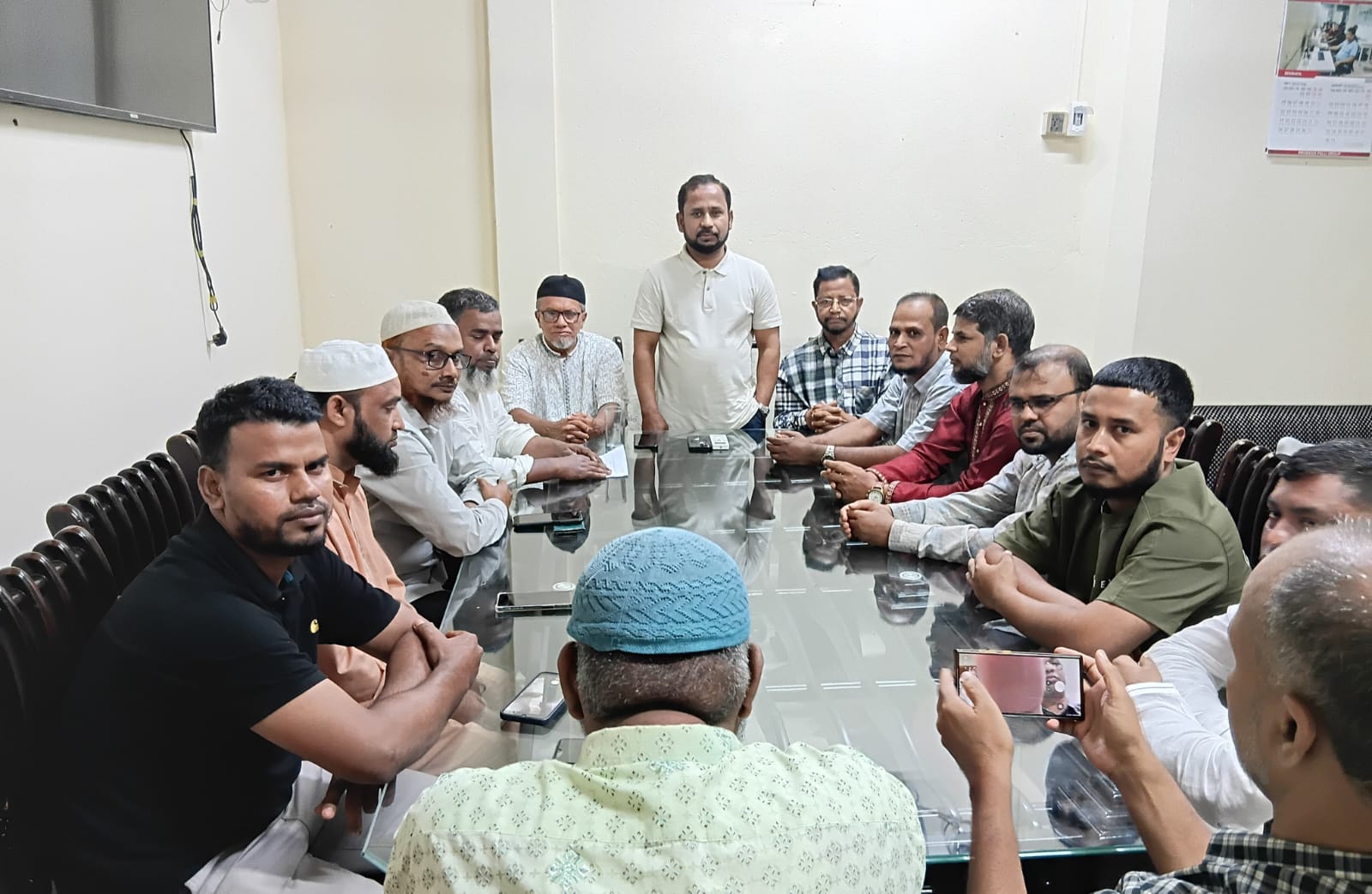গনি-মনোয়ারা শিক্ষা ট্রাস্টের বিশেষ সভা অনুষ্ঠিত