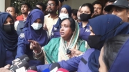 রাতভর নাটকীয়তার পর অবশেষে গ্রেপ্তার আইভী