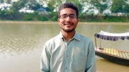 বাস-ট্রাকের ধাক্কা, ইঞ্জিন কাভারে বসা ইবি শিক্ষার্থী নিহত
