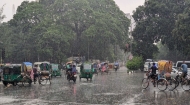 ৮ বিভাগে ভারী বৃষ্টিপাতের আভাস, ভূমিধসের শঙ্কা
