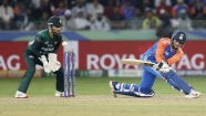 শেষ ওভারের রোমাঞ্চে পাকিস্তানকে হারিয়ে নবম শিরোপা জিতল ভারত