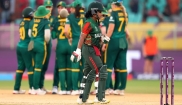 শেষ ওভারের রোমাঞ্চকর লড়াইয়ে হারল বাংলাদেশ