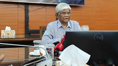 ব্যবসায়ীদের একটু দায়িত্বশীল হতে হবে: অর্থ উপদেষ্টা