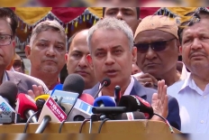 এবারের ঈদযাত্রা স্বস্তিদায়ক, বাড়তি ভাড়া নেওয়া হচ্ছে না: সড়কমন্ত্রী