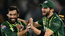 কী কারণে ধুঁকছেন শাহিন আফ্রিদি, জানালেন আমির