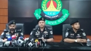 অস্ত্রের তথ্য দিন, আইনি ঝামেলা ছাড়াই পুরস্কার: এসআরবি