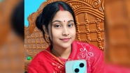 বিজয়ার আনন্দ মুহূর্তেই বিষাদ, প্রতিমায় সিঁদুর দিতে গিয়ে প্রাণ গেল নববধূর