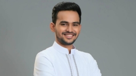 আসিফ মাহমুদের আয়ের উৎস কী?